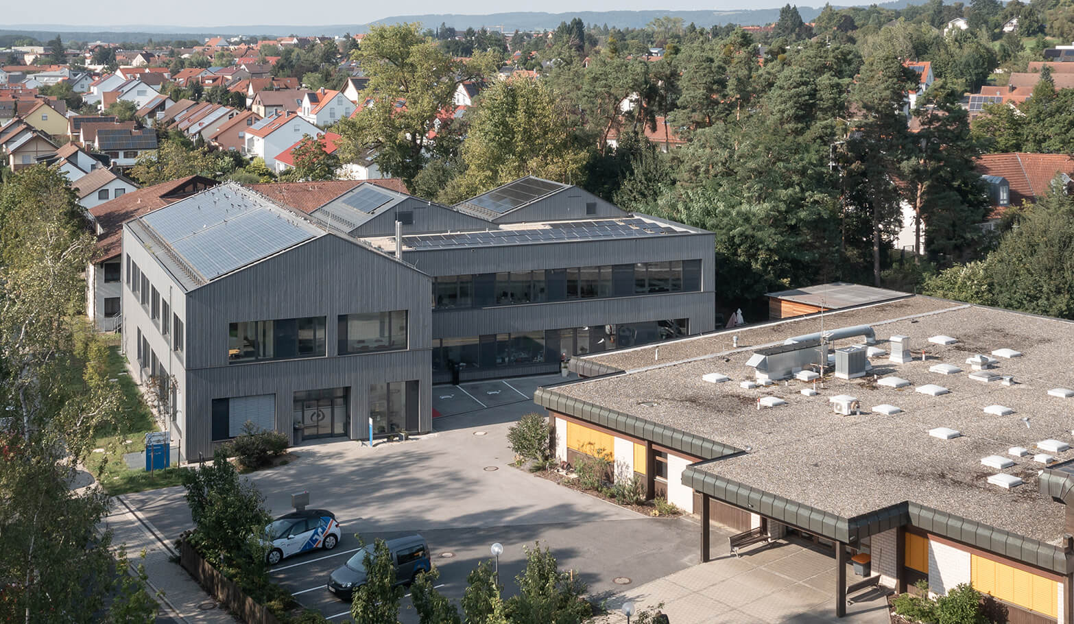 Ansicht des Neubaus der JURA Werkstätten in Neumarkt aus der Luft