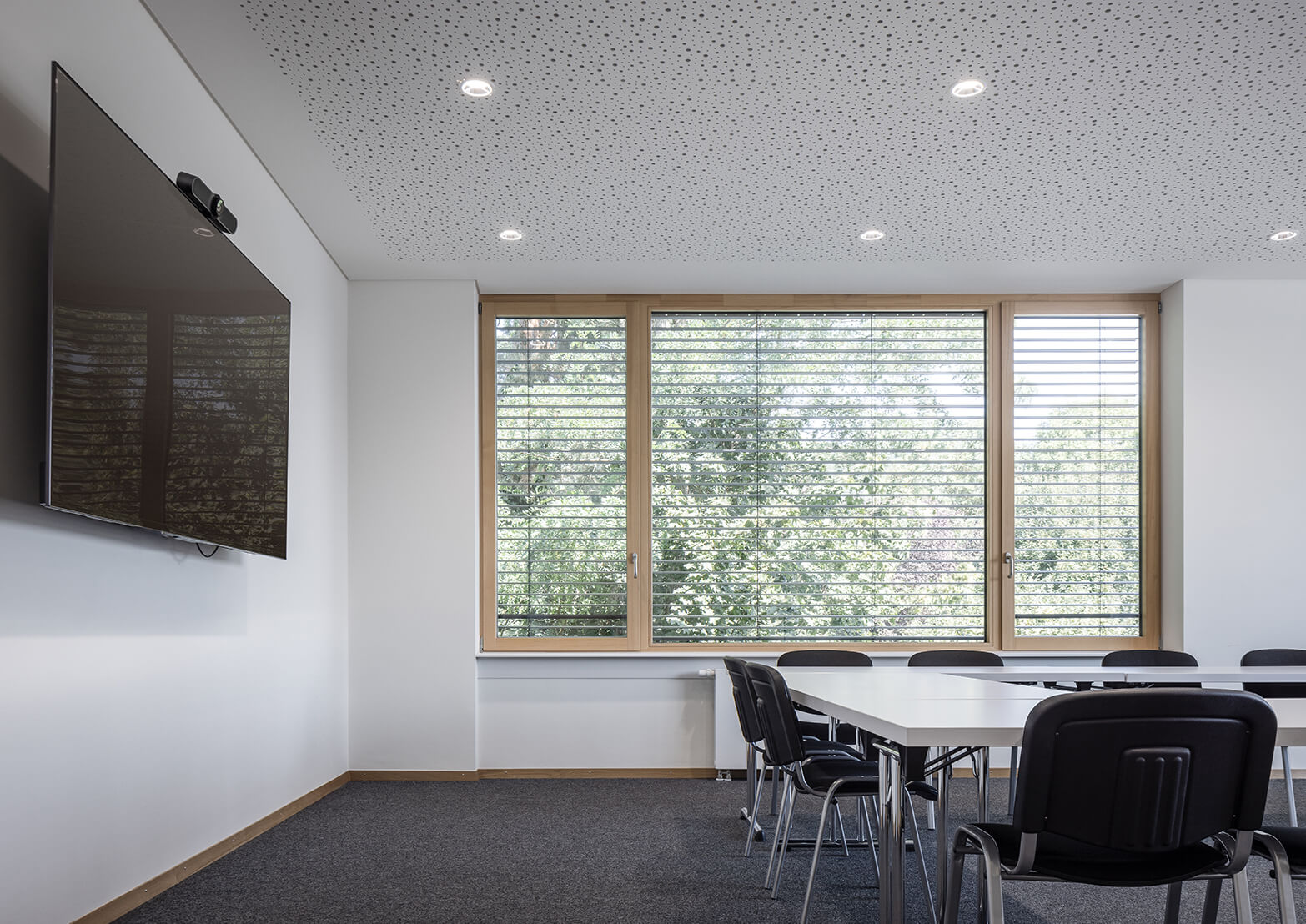 Distler Architketen Nebau JURA Werkstätten Multifunktionsraum, Seminare, Besprechungen